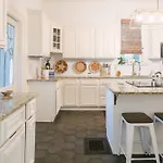 Historic Gem: 4 Bedroom With Pool, Walk To Hotspots Nashville