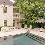 Historic Gem: 4 Bedroom With Pool, Walk To All Hotspots