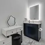 Boutique On Riverfront- Park Free *