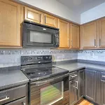 Riverfront Retreat-near Broadway, Pool, Park Free