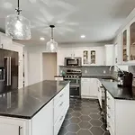 Holiday home Oasis Of Nashville, With A Pool And Hot Tub ! *