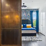 Fabulous Nashvegas Loft Retreat Near Vandy Off West End Mins To Broadway *