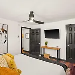 Cozy Close To Opry & Downtown Large Deck *