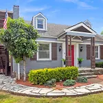 Cozy Bungalow Close To Opry & Downtown Large Deck