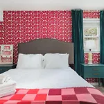 Gem Grill Mini Pickleball Sleeps 12 Holiday home Nashville