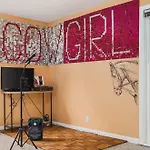 Gem Grill Mini Pickleball Sleeps 12 * Nashville