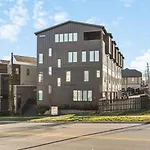 Two Adjacent Homes By 12 South And Belmont That Sleeps 24