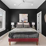 Two Adjacent Homes By 12 South And Belmont That Sleeps 24 Holiday home Nashville