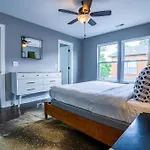 Chic Townhome In Trendy East Nash *
