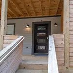 Couple Townhome Getaway Near East Holiday home *