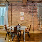 Stellar Sleeps 4 10 Mins From Broadway Nashville