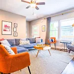 Holiday home Side By Side Townhomes In East