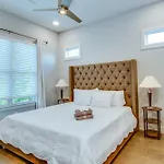 Dual - 1 Mile From Dt Nash & Farmers Market Holiday home *