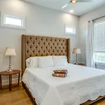 Holiday home Dual - 1 Mile From Dt Nash & Farmers Market *