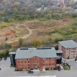 Charming Historic Loft Near Centennial Park
