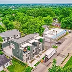 Beautiful Balcony Sleeps 12 4 Miles From Broadway Holiday home Nashville