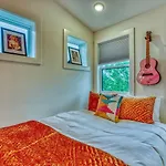 Beautiful Balcony Sleeps 12 4 Miles From Broadway Nashville