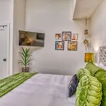 Holiday home Beautiful Balcony Sleeps 12 4 Miles From Broadway Nashville