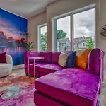 Holiday home Beautiful Balcony Sleeps 12 4 Miles From Broadway