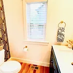 Glamorous 3 Bdr In East - Pet Friendly * Nashville