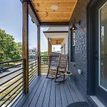 Sleek & Convenient East * Nashville