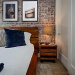 Trendy Close To Nissan Stadium Holiday home Nashville