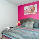 Modern 2 Bdr Townhome Minutes From Downtown Holiday home Nashville