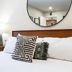2 Bdr Riverfront Living In Downtown * Nashville