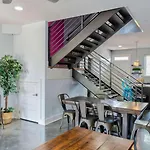 Holiday home Modern 2 Bdr Townhome Minutes From Downtown *