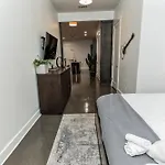 1 Bedroom Loft Near Centennial Park