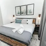 1 Bedroom Loft Near Centennial Park