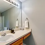 13 Mi To Dtwn: Gem Near Golf & Fishing