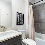 The Odyssey By Avantstay Apartment