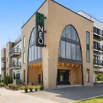 Penthouse City View Flat Modern Design With Balcony