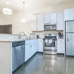 Chic Condo For 4 Near West End