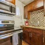Cozy For 2 Highly Walkable - Close To Dt Apartment Nashville
