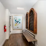 Charming Historic Loft Near Centennial Park Holiday home Nashville