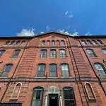 Charming Historic Loft Near Centennial Park Holiday home