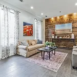 Stylish Loft Near Centennial Park Holiday home