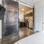 Holiday home Centennial Park Near Broadway Sleeps 4 *