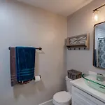 Centrally Located Cozy Pet Friendly