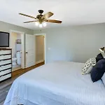 Centrally Located Cozy Pet Friendly * Nashville
