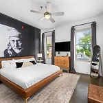 Beautiful For 4 Mins To Nightlife Holiday home Nashville