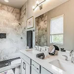 Holiday home Boho Townhome For 12 Close To Dt