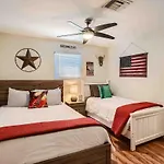 Winedown In Music Free Park Pool View Apartment *