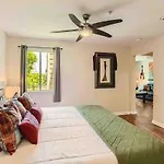 Apartment Winedown In Music Free Park Pool View *