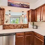 Winedown In Music Free Park Pool View Apartment Nashville