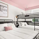 Holiday home The Dolly House 8br Sleeps 24 5min To Dt *