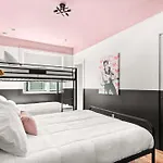 The Dolly House 8br Sleeps 24 5min To Dt Holiday home *