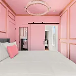 The Dolly House 8br Sleeps 24 5min To Dt